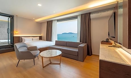 Suite Spa with Ocean Veiw + BBQ package for 2 people