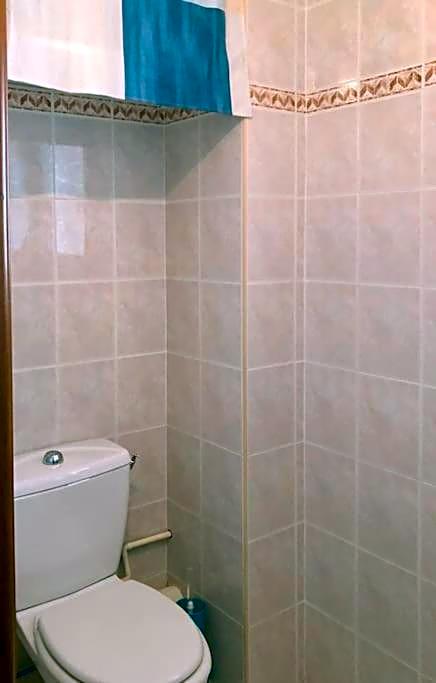 Appartement 60m2 - 2 Chambres à une minute des plages, parking privé