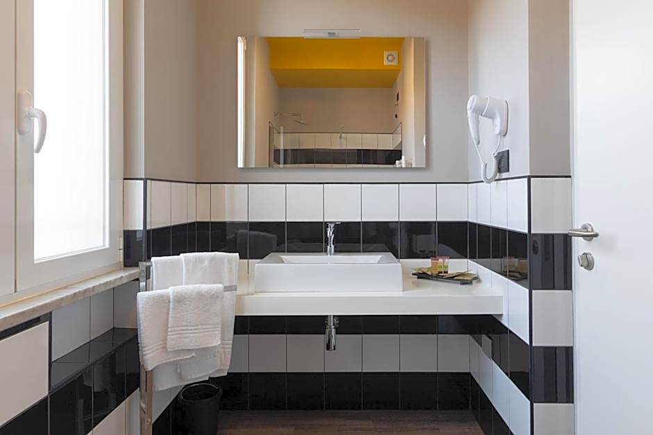 The Time -Home & Hotel-