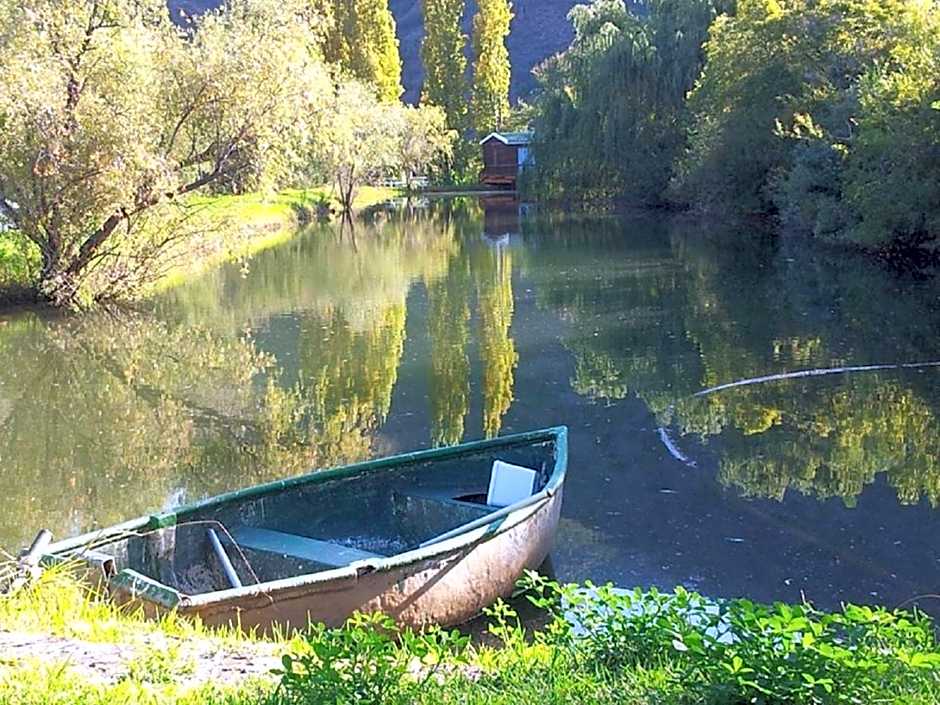 Old Mill Lodge, Working Ostrich Farm & Restaurant, Oudtshoorn