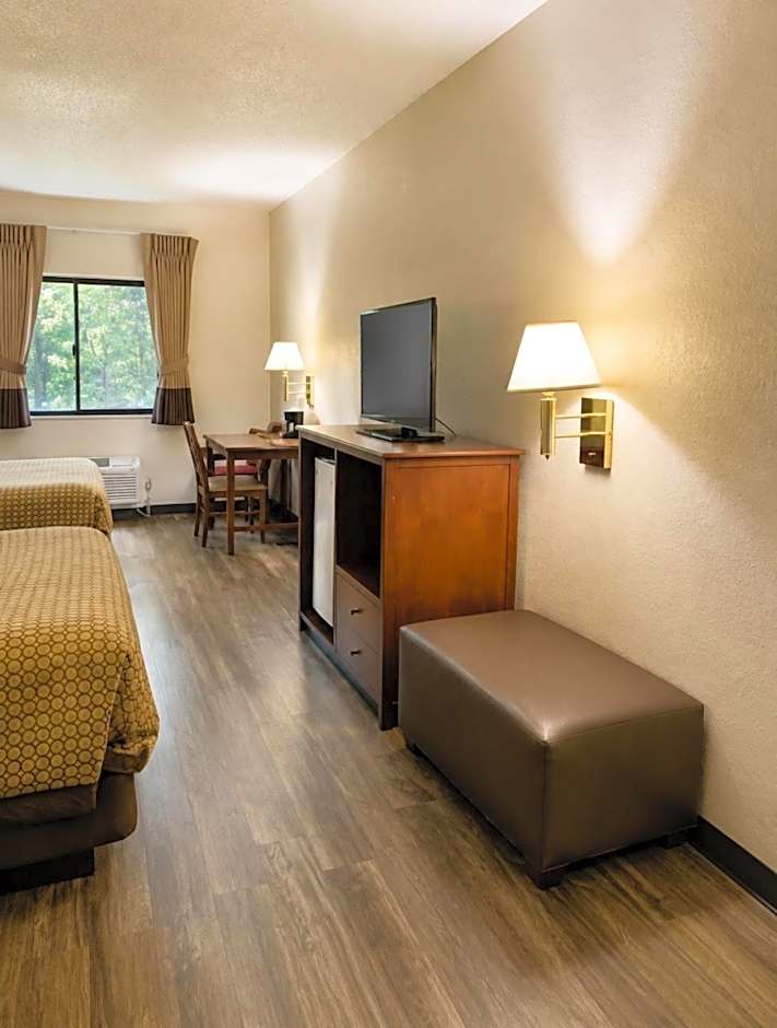 Days Inn by Wyndham Topeka