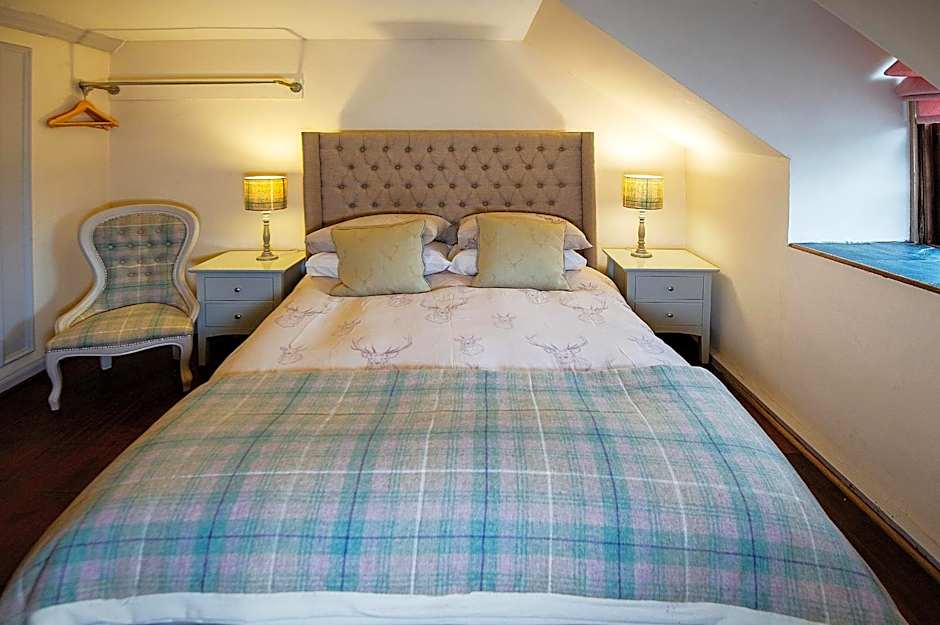 The Falls Of Dochart Inn