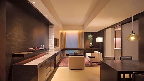 Grand Deluxe Suite King