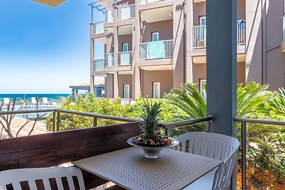 Girogiali beach hotel - Adults only