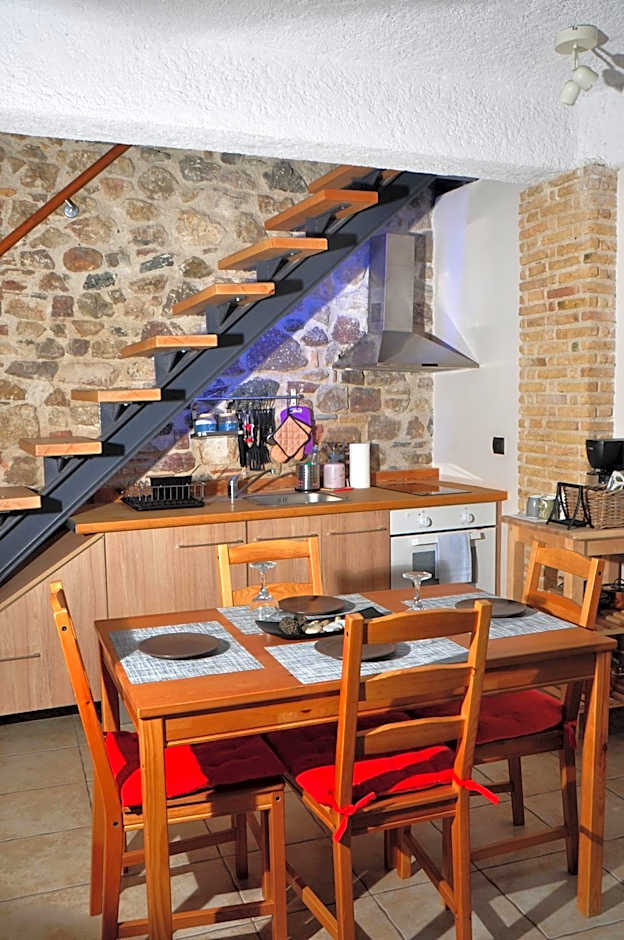 Limni Stone Apartments