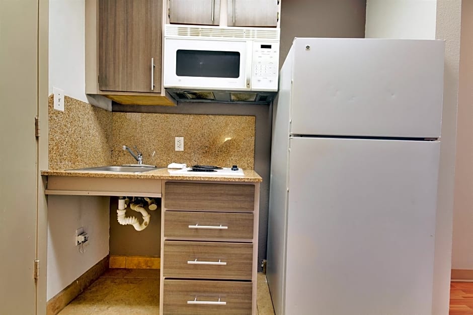 Studio 6 Dallas, TX - North - Richardson