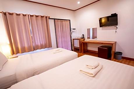 Superior Twin Bed room Garden view