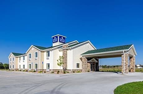 Cobblestone Inn & Suites - Cambridge