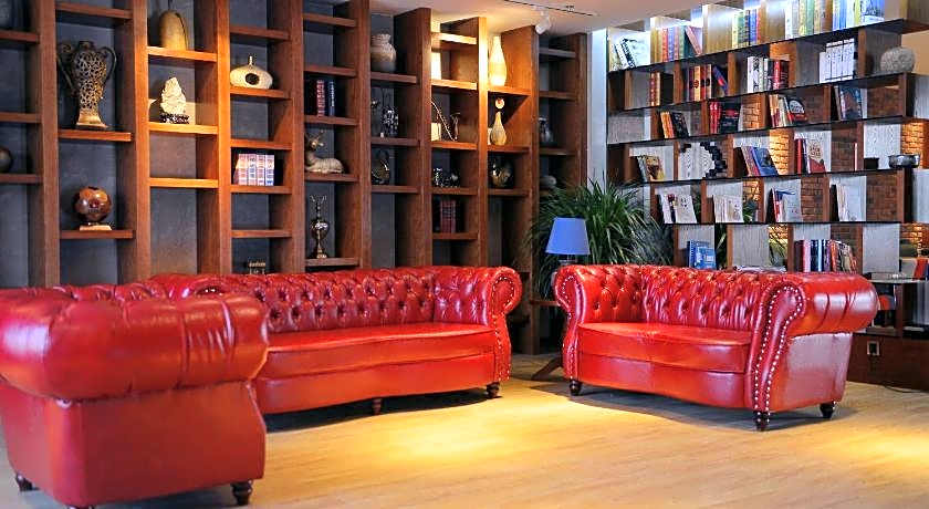 James Joyce Coffetel Qinhuangdao Wanda Plaza Railway Station