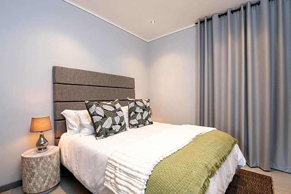 Luxury Bellagio 304 Two Bed with Inverter