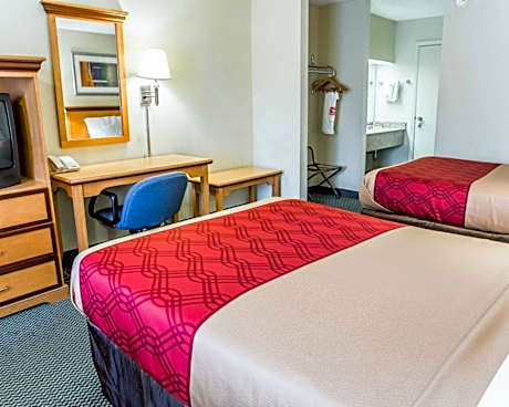 2 Double Beds Nonsmoking