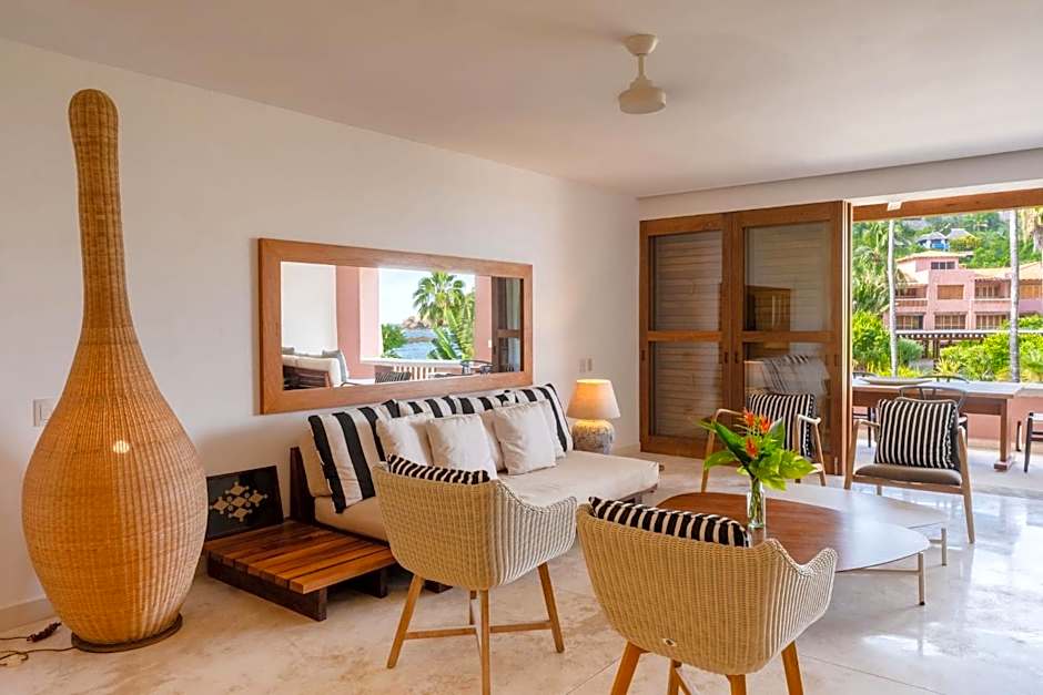 El Careyes Club & Residences