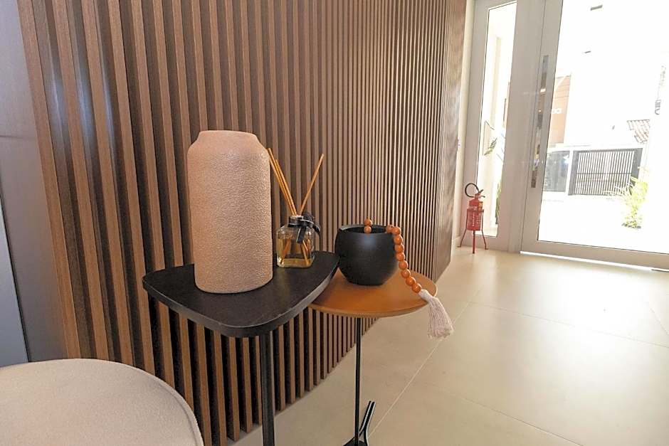 Barbados 302 - Excelente apartamento 02 suítes - À poucos metros da praia de Bombas - (Consultar serviços de roupa de cama e banho)