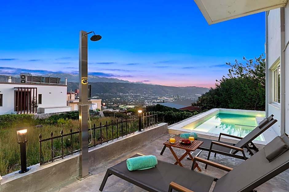 SeaviewHeaven - Private pool - Overlooking Chania