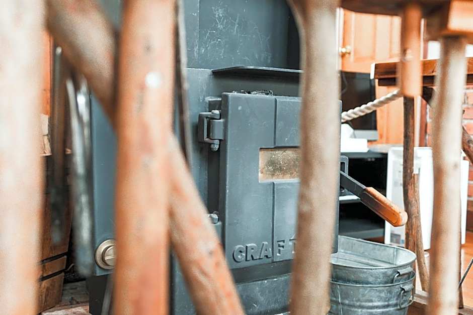 Hakuba Pension & Log Hotel Meteor