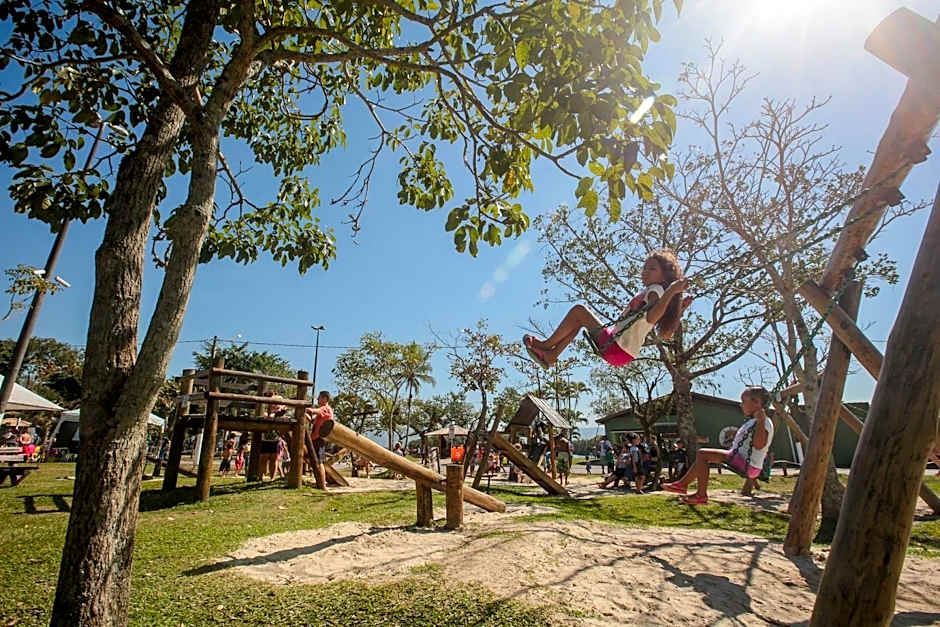 Kitnet Temporada Praia Grande SP - Completa com Wi-fi, garagem rotativa, 1 quadra da praia - no centro comercial Boqueirão
