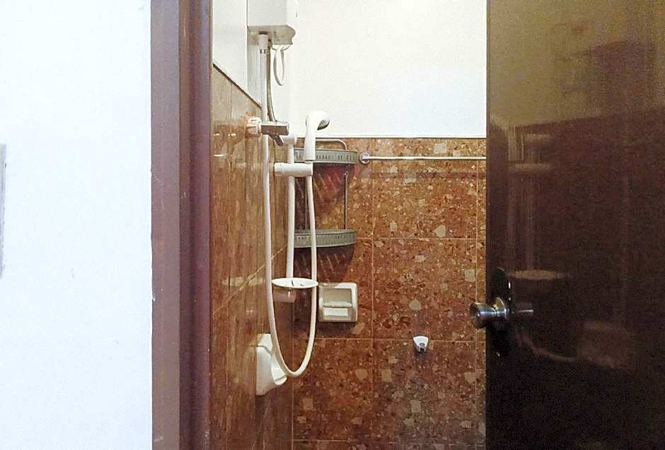 RedDoorz @ Rachael Pension House