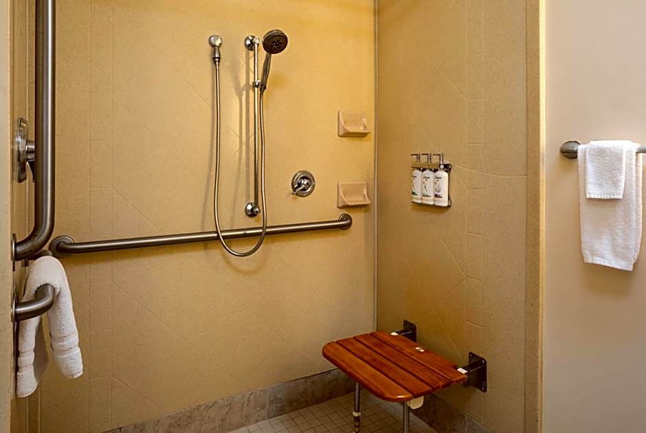 Holiday Inn Hotel & Suites Maple Grove Northwest Minneapolis-Arbor Lakes By IHG