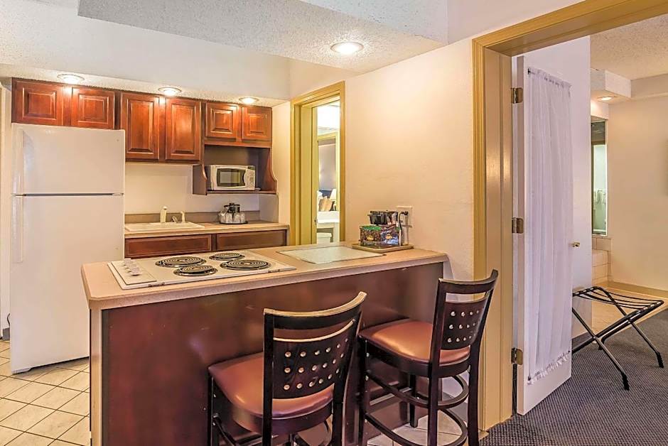 Quality Inn & Suites Albany Airport