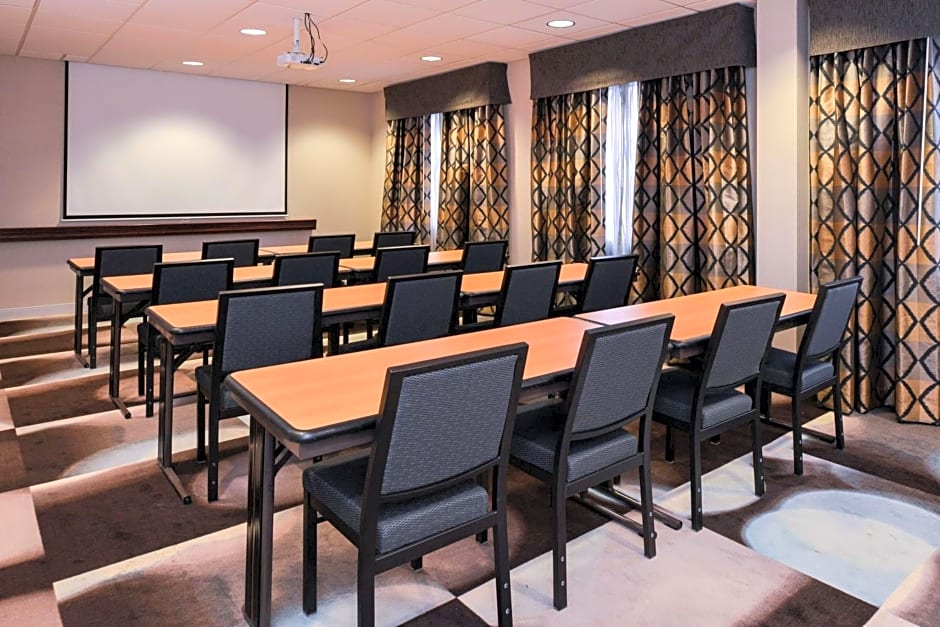 Hampton Inn By Hilton & Suites Denver-Speer Boulevard