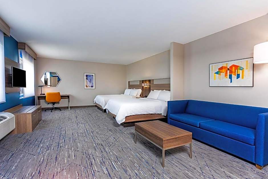 Photo 1 of 6 of 2 Queen Beds Suite