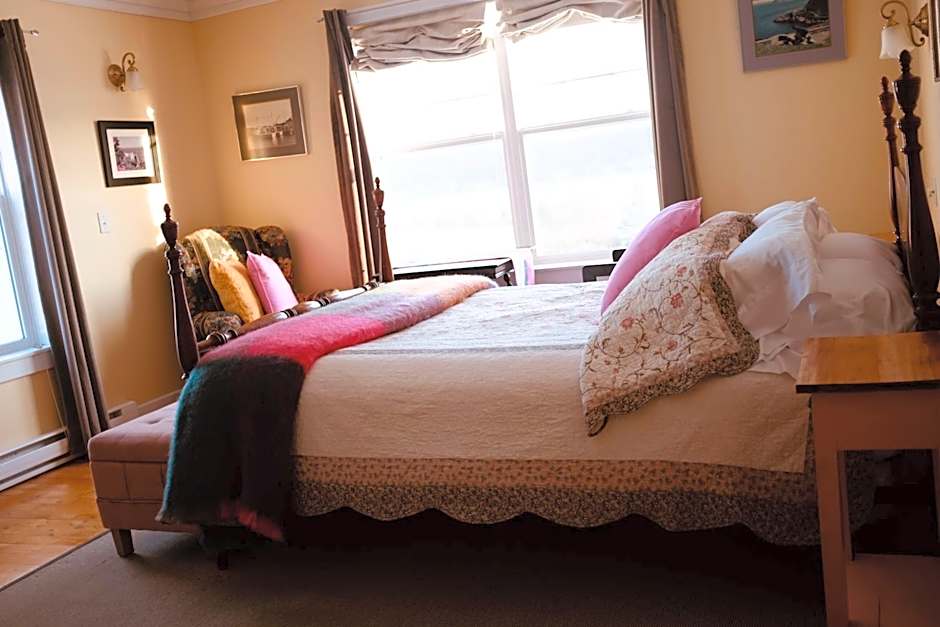 The Bread and Cheese Country Inn