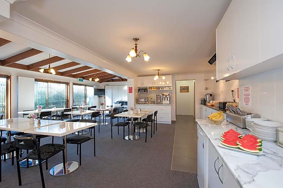 Allan Cunningham Motel