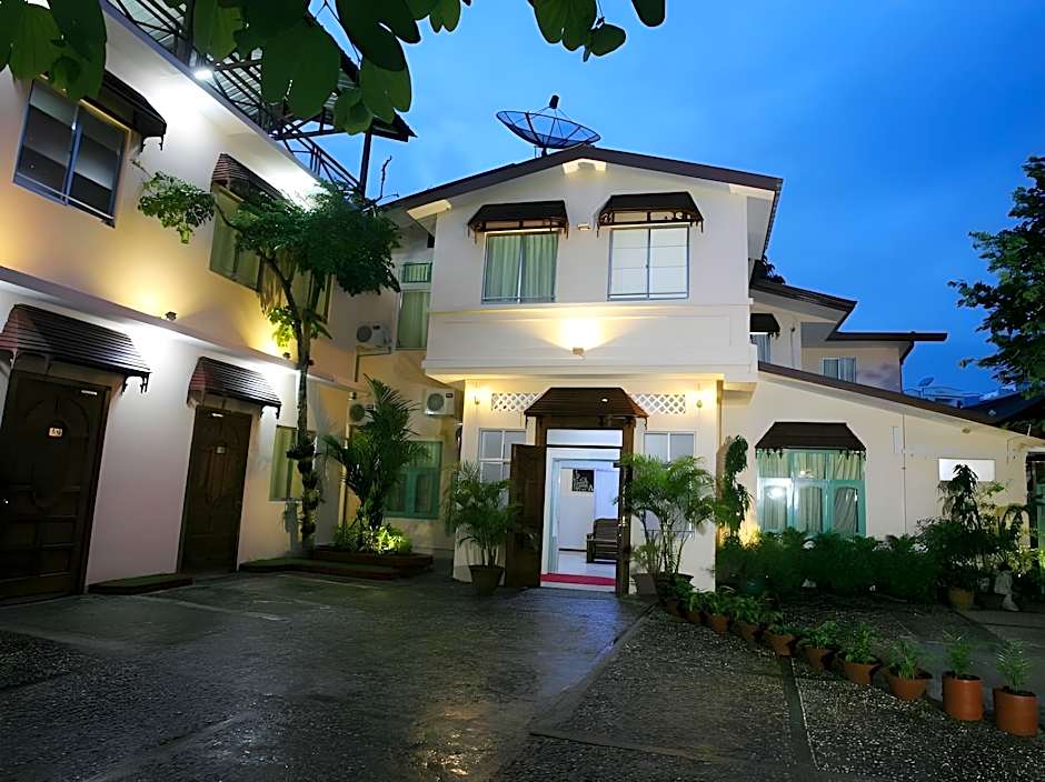 Hotel June Business Bed Breakfast