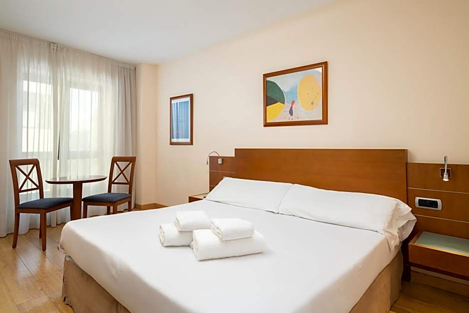 Duerming Longoria Plaza Hotel