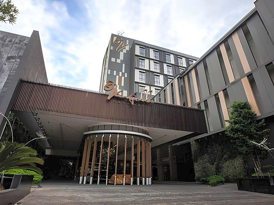 Vangohh Eminent Hotel & Spa