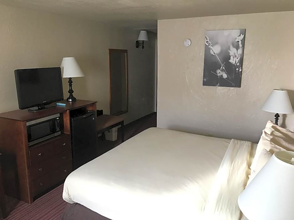 Photo 1 of 5 of 1 King Bed