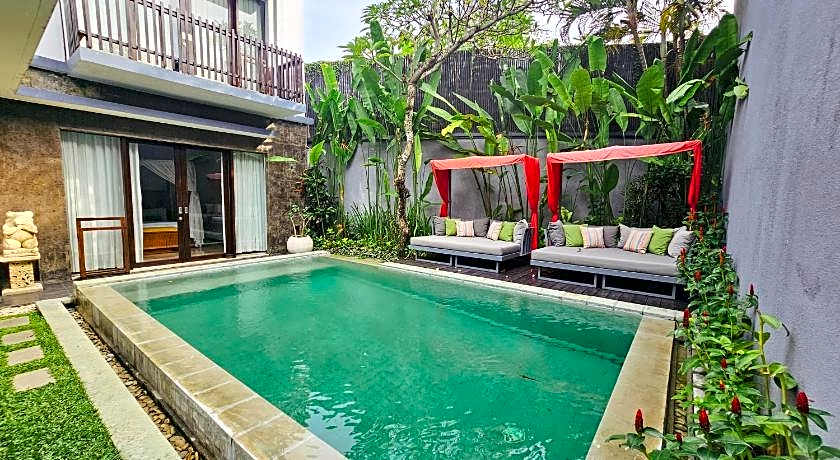 Seminyak Icon - by Karaniya Experience