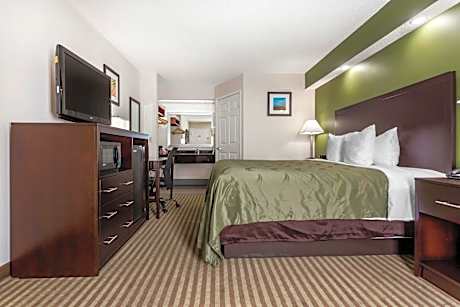 King Room - Accessible/Non-Smoking