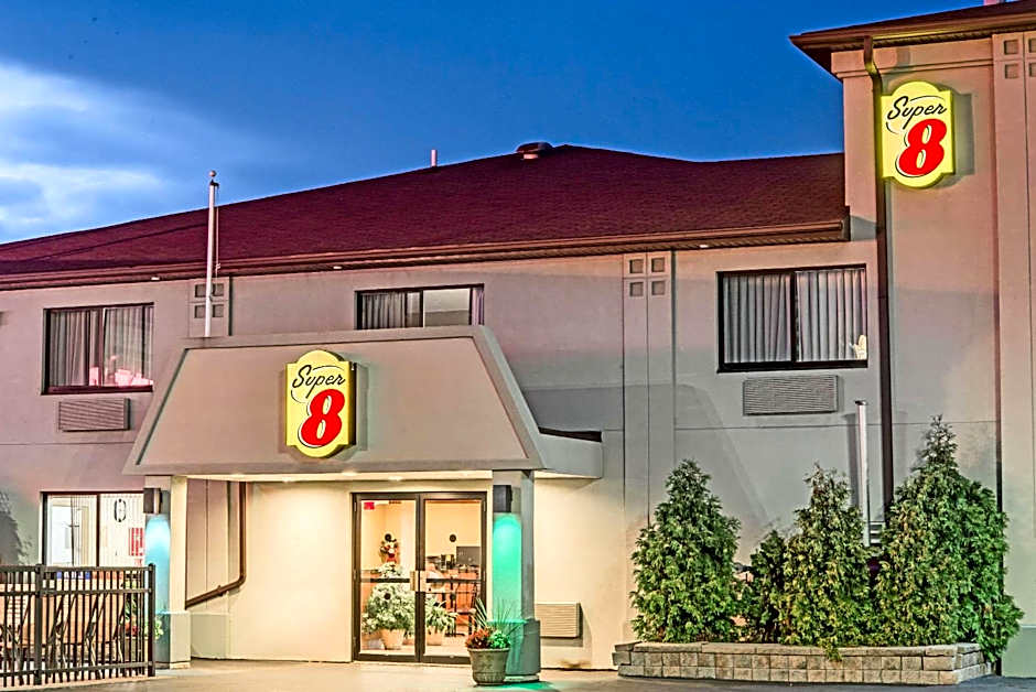 Super 8 by Wyndham Niagara Falls