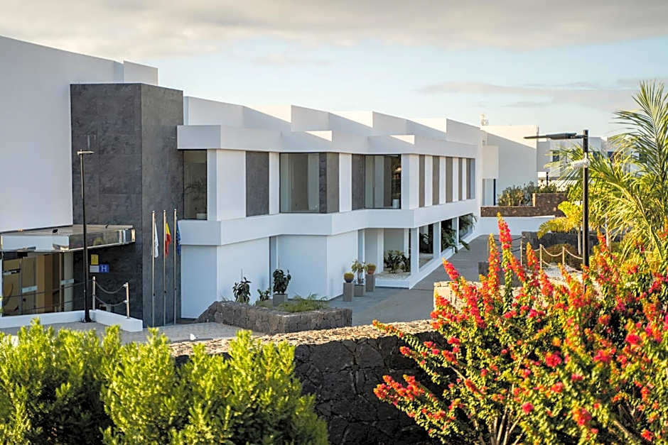 Royal Marina Suites Boutique Hotel