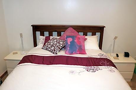 Double Room with Queen Bed