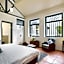 23 Love Lane Hotel