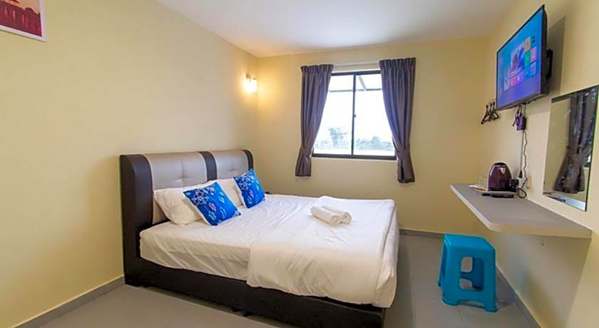 Southern Tip Hotel - City & 100m walk to McDonald's & FREE DOBI