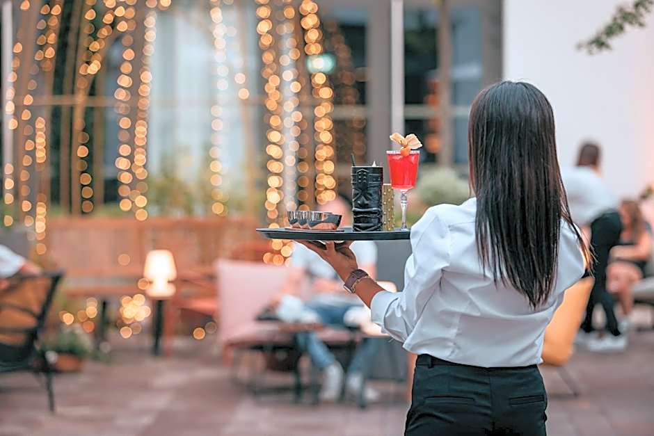 Hôtel LÉONOR the place to live