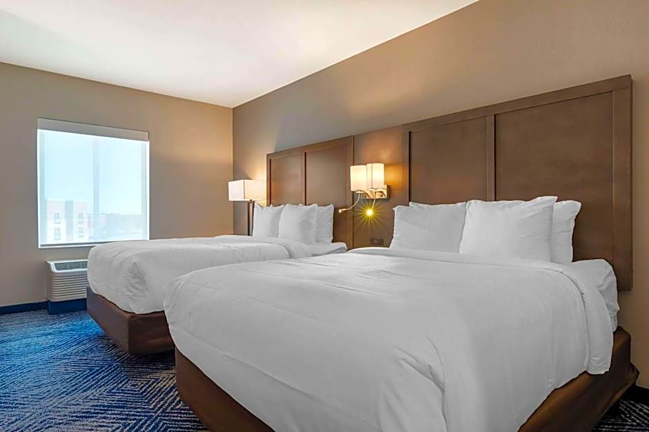 Comfort Inn & Suites Balch Springs - SE Dallas