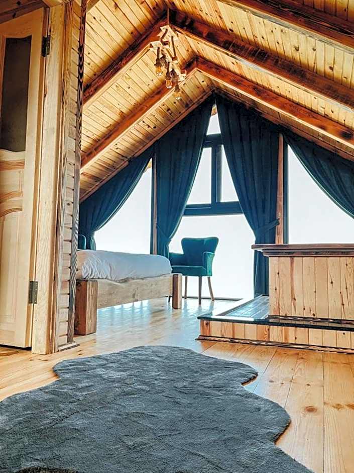 Mavera Suit Bungalow