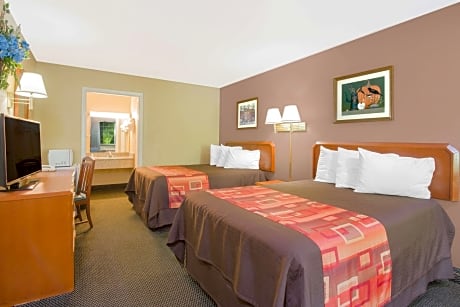 1 Queen Bed Non-Smoking