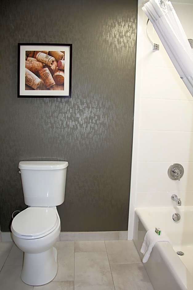 La Quinta Inn & Suites by Wyndham Yakima Downtown