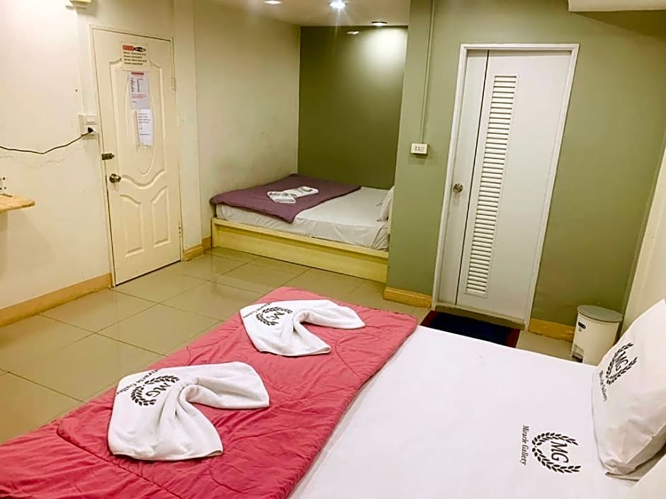 Miracle Gallery Hotel