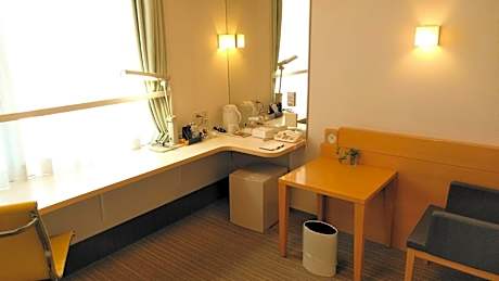 Single Room - Non-Smoking