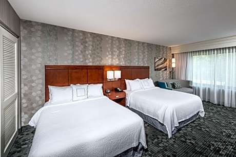 Queen Room with Two Queen Beds and Adapted Tub - Mobility and Hearing Accessible