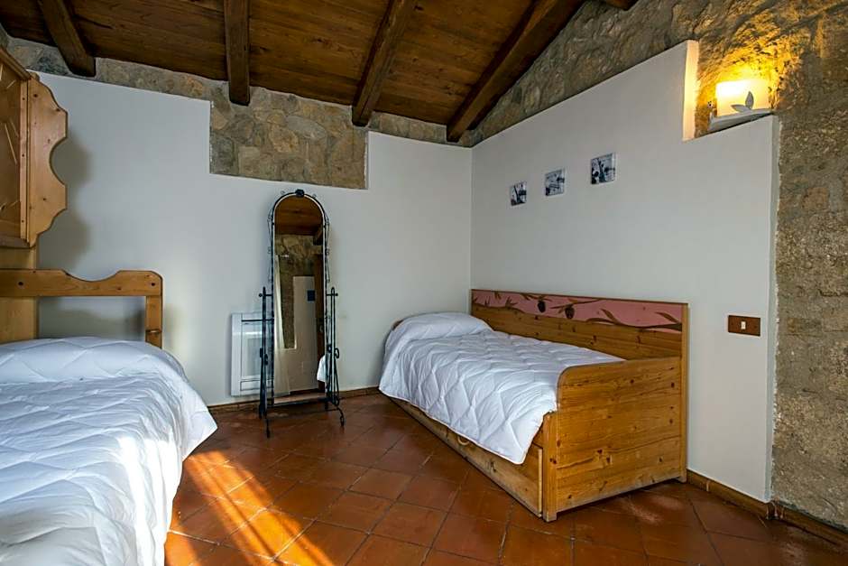 Valle Dell'Aquila Country House
