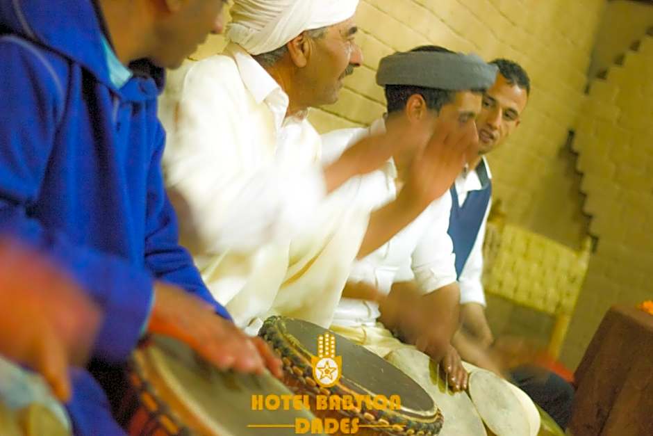 Hotel Babylon Dades