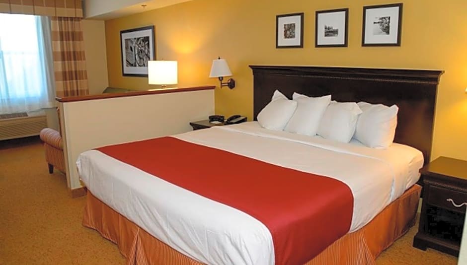 Country Inn & Suites by Radisson, Dundee, MI