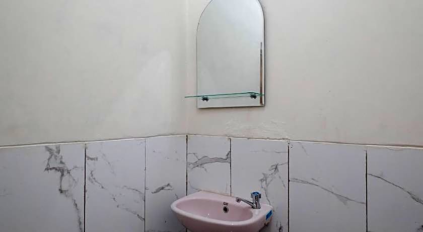 RedDoorz Plus Syariah @ Hotel Indonesia Kajen